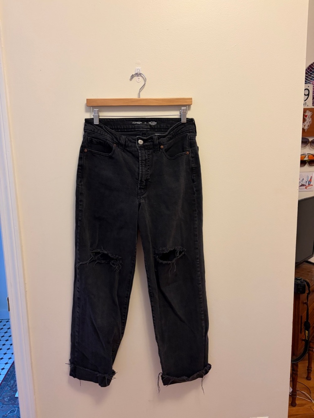 Old Navy Black High-Rise Distressed Straight Jeans